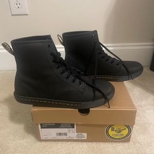 Dr. Martens Sheridan